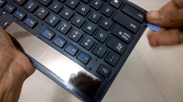 Logitech Solar Keyboard K750 - Disassembly смотреть онлайн