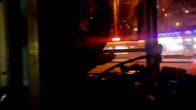 Водитель тролейтуса 2339 курит во время движения! #Салтовка #Харьков