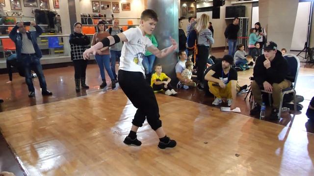 отбор 10-13 #16 vs bboy Puffy #22 - брейкданс батл WINTER WARS 2020 смотреть онлайн