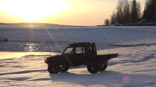 Суровый зимний тест-драйв внедорожника Toyota Lc 70 смотреть онлайн