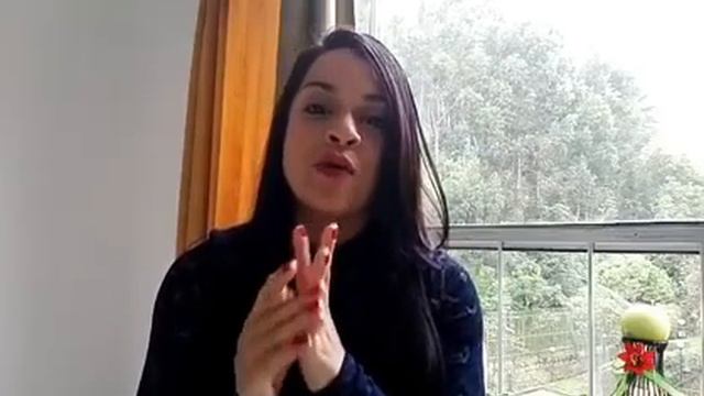 Carolina Otero Profesora de Español смотреть онлайн