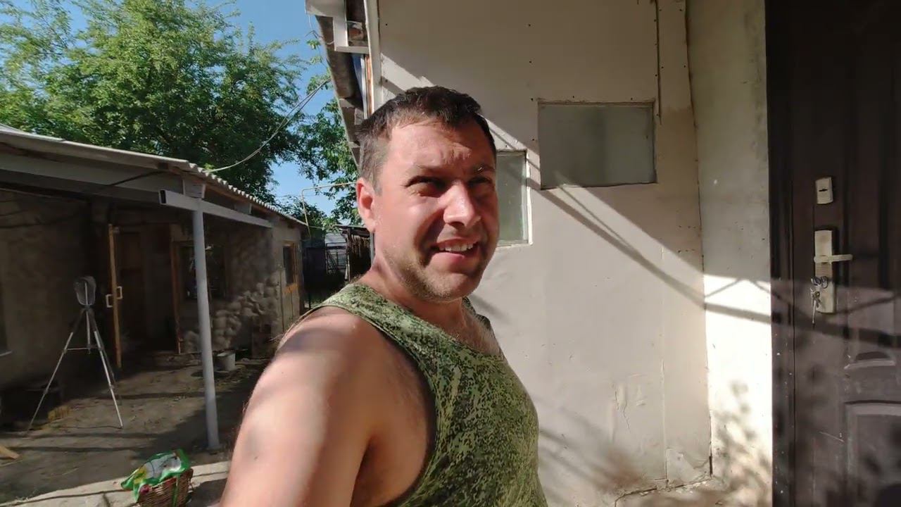 ДОПОЛНИТЕЛЬНЫЙ ПОЛИВ / КАТАЕМ КОМПОТЫ / ЗАМЕЧАТЕЛЬНЫЙ ВЫХОДНОЙ смотреть онлайн