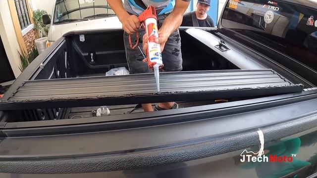Supra Roller Lid V2 Installation | Toyota Hilux Pickup смотреть онлайн