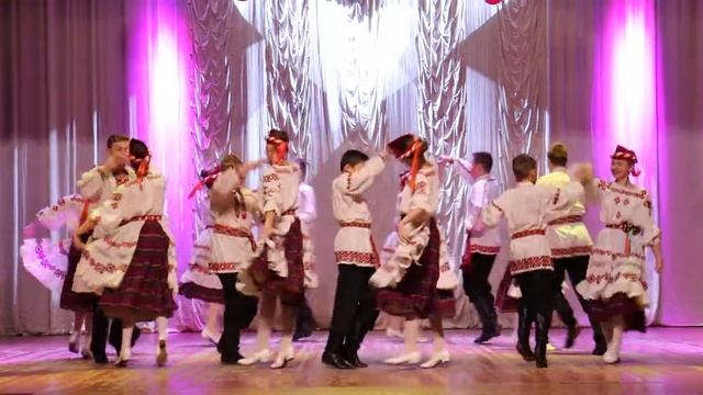 Крышталікі - Беларуский танец полька "Агульная" смотреть онлайн