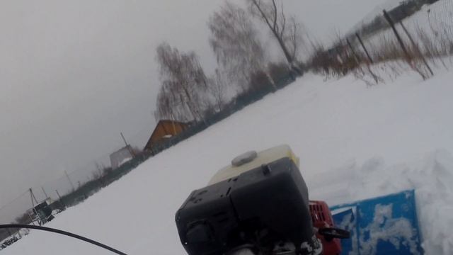 Чистим снег отвалом смотреть онлайн