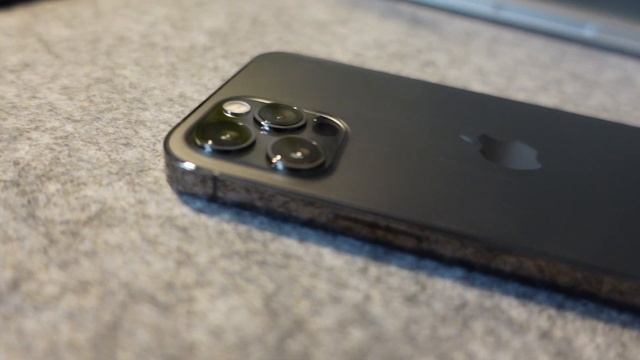 UK Graphite iPhone 12 Pro Unboxing, Impressions and Hands-on смотреть онлайн