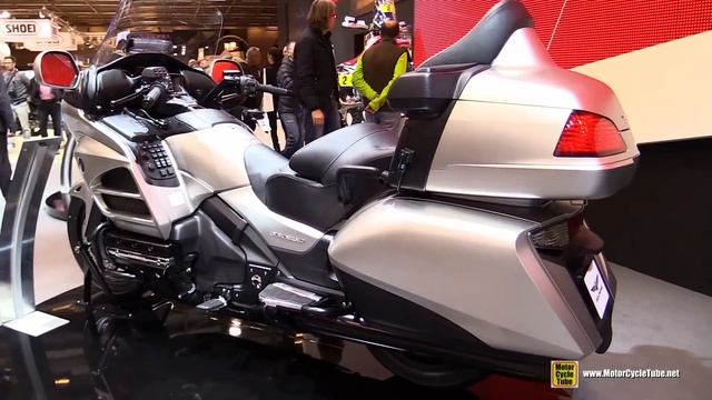 2016 Honda Goldwing - Walkaround - 2015 Salon de la Moto Paris смотреть онлайн