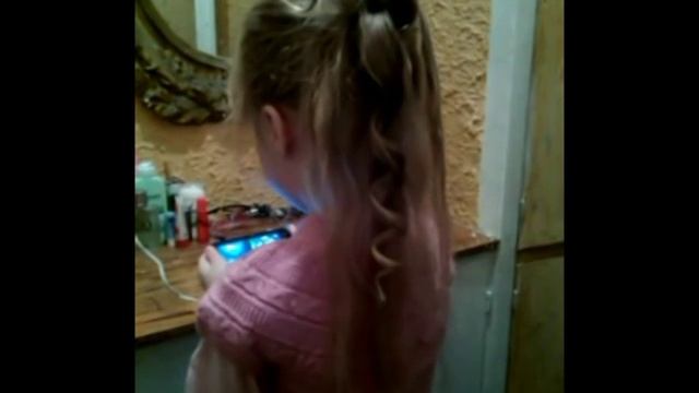 ❤ Детская прическа на утренник с помощью косы из 3-х прядей и локонов. ❤ Children's hairstyle ❤ смотреть онлайн