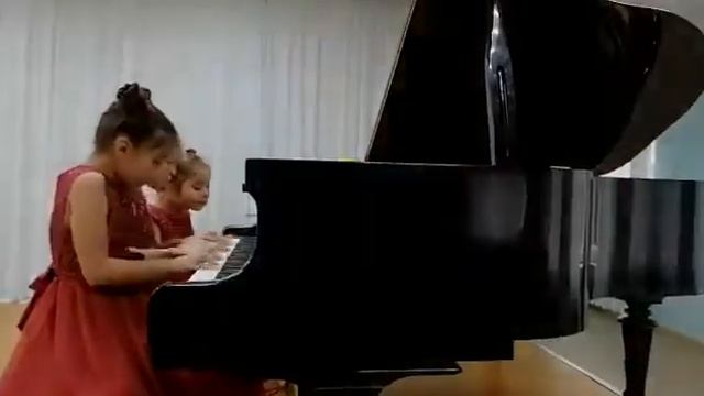 Шаихова Ралина,Тулина Марина,Заляева Сабрина .Н.Классен"Старинная карусель",С.Захаров"Вальс лягушат смотреть онлайн