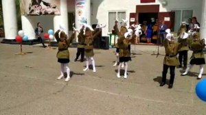 детский сад- танец с птицами 9 мая 2019.mp4