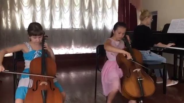 Вика и Аня (дуэт виолончель) Черниговская городская школа искусств смотреть онлайн