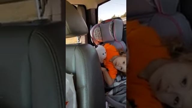 Indigo & Scarlett BFF's смотреть онлайн