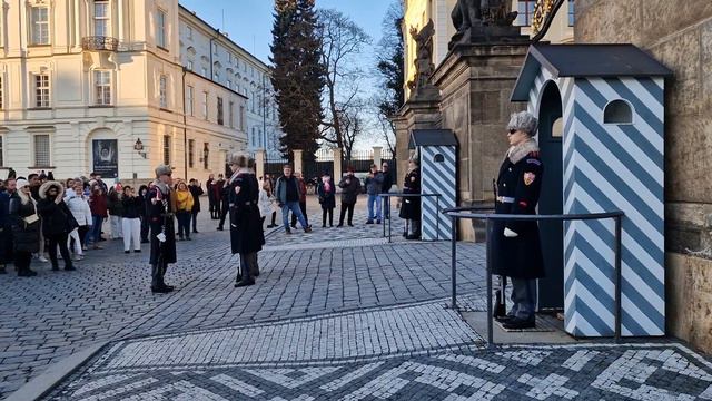 Прага. Пражский град. Крупнейший замок мира и Европы. Смена караула. смотреть онлайн