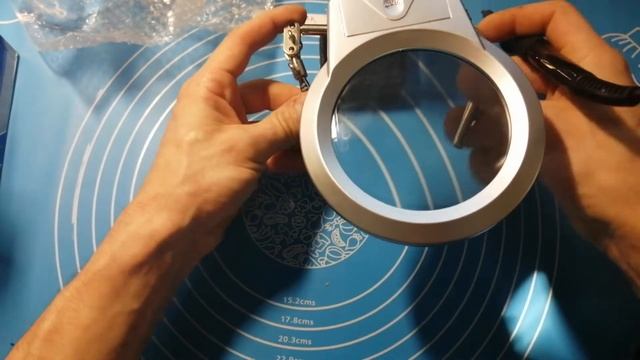 "Третья рука" для пайки смотреть онлайн