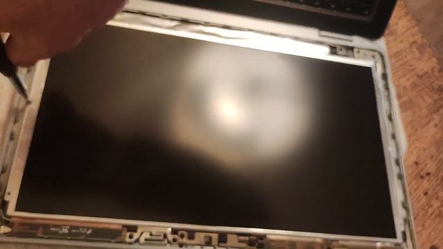 Dell Latitude E6320: How to replace the LCD screen смотреть онлайн