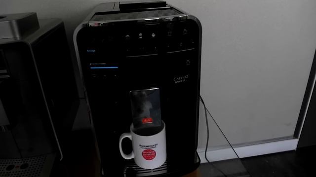 Les Numériques : Melitta Caffeo Barista T, préparation d'un café смотреть онлайн