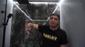 Как смотрятся черные карнизы с теневым профилем на натяжном потолке?