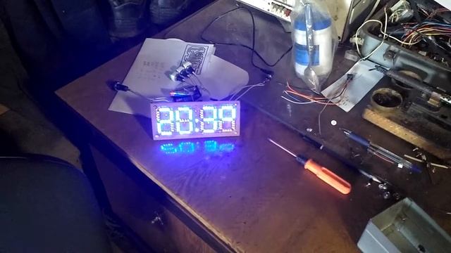 Часы на светодиодах смотреть онлайн