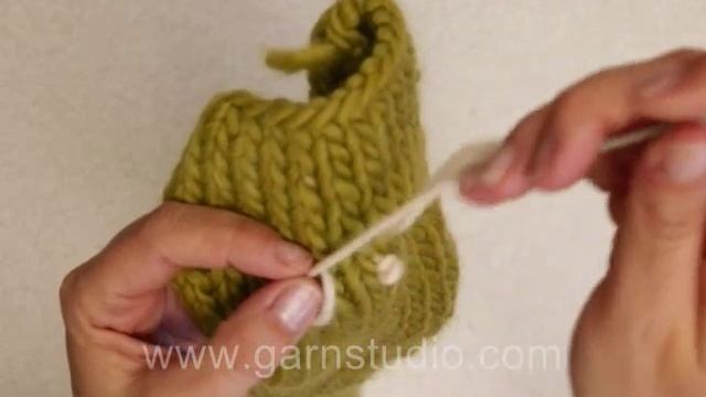 How to embroider a French knot смотреть онлайн
