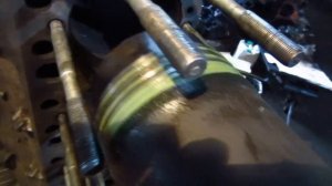 ЯМЗ-240НМ2.(Установка гильз цилиндров в блок двигателя).