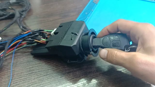 Ремонт замка Mercedes Vito w639 механічна поломка клинило ключ смотреть онлайн