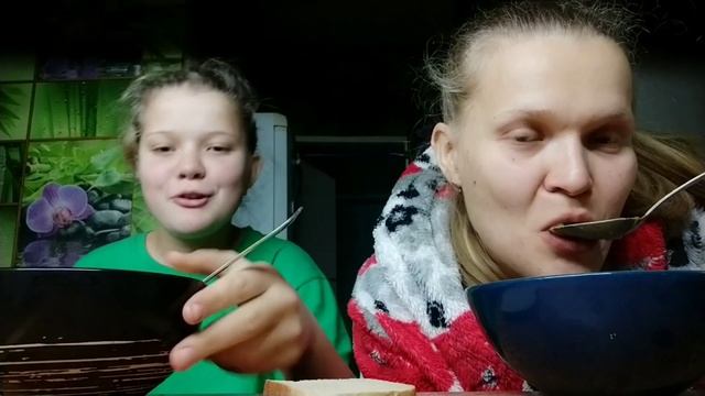 ВЛОГ ЯК МИ ЇЛИ СУП І НЕ СМАЧНІ СУШІ ???І ДИВИЛИСЬ БОГИНЮ ШОПІНГУ, А ТАМ Я ?