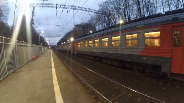 Электропоезд ЭР2Р-7078 платформа Пределкино 16.10.2016 смотреть онлайн