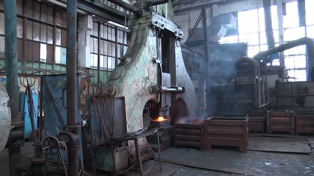 Ковка металла. Смотреть можно ВЕЧНО!!! смотреть онлайн