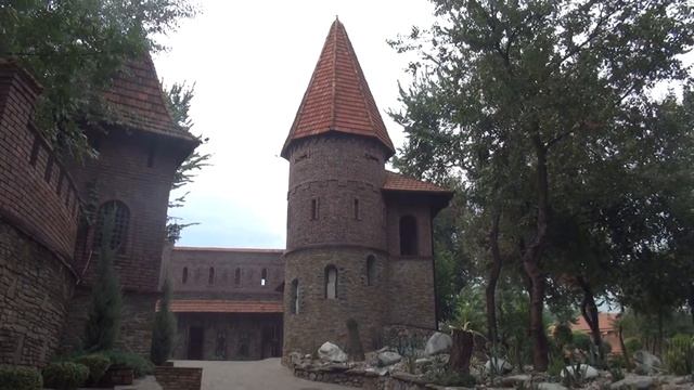 УДИВИТЕЛЬНЫЙ ПАРК В РОССИИ. КАМЕНСК-ШАХТИНСКИЙ. СТАРАЯ СТАНИЦА. ПАРК ЛОГА. АВГУСТ 2021. смотреть онлайн