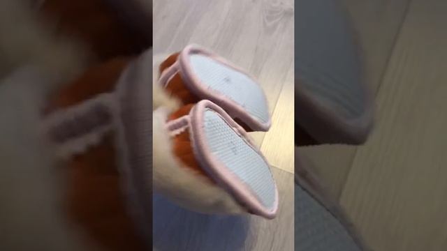 Детские чуни из овечьей шерсти смотреть онлайн