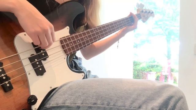 MÅNESKIN - Chosen [Guitar & Bass Cover] by Lilou Gerardy смотреть онлайн