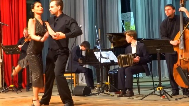 Виолетта Штриттер и Павел Перетятко, Оркестр ФанТанго смотреть онлайн