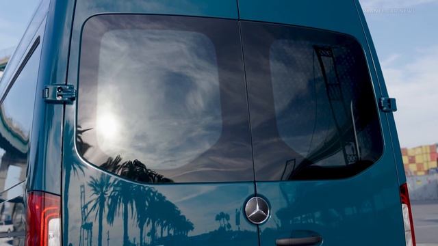 New Mercedes-Benz eSprinter (2024) | 440 km Range Electric Van смотреть онлайн