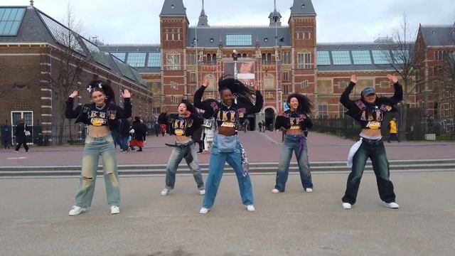 [KPOP IN PUBLIC | ONE TAKE] LE SSERAFIM (르세라핌) - 'EASY' Dance Cover by ABM CREW, THE NETHERLANDS смотреть онлайн