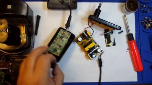 Зарядное устройство для литиевых аккумуляторов в шуруповерте