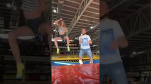 ВЫКИНУЛ МИЛАНУ!