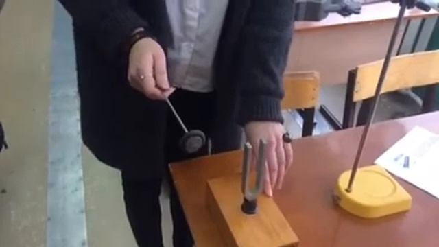 Опыт "Создаем звуковые волны" смотреть онлайн