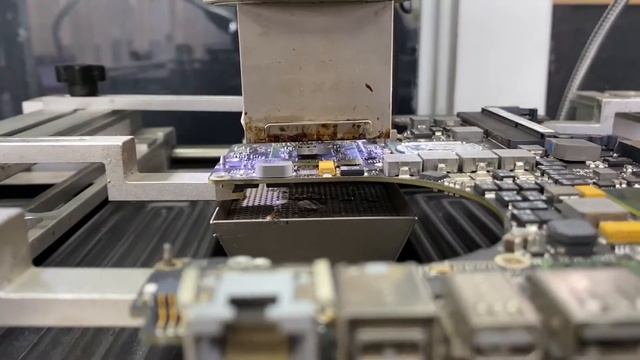 Ремонт MacBook Pro 15 2010, Замена видеочипа смотреть онлайн