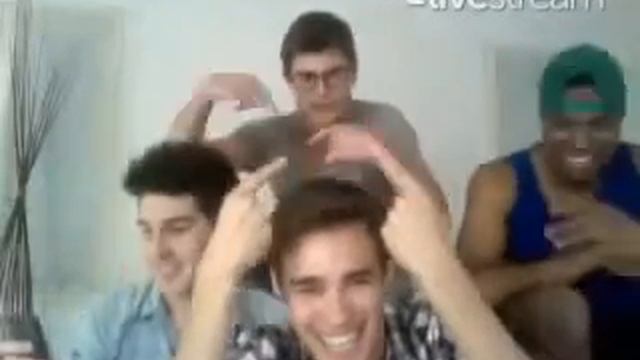 Gangam Style Twicam Jorge Blanco, Jerry Velasquez , Diego Domingez y Samuel смотреть онлайн