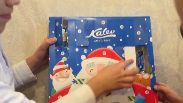 Адвент-календарь с конфетами Kalev. Окошки за 11-15 декабря. Advent calendar with sweets from Kalev смотреть онлайн