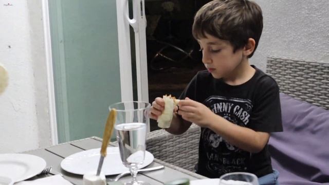 Брюнетка Жгучая - Ишхан из Озера Севан - Эгине - Семейный Влог - Heghineh Vlogs in Russian смотреть онлайн