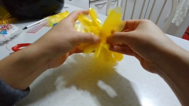 Cómo hacer flores amarillas con bolsas de plástico | Recicla bolsas de plástico | Reutiliza y decor смотреть онлайн