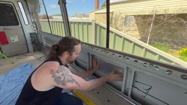 How to Insulate Bus Walls - MITSUBISHI ROSA BUS BUILD RV CONVERSION смотреть онлайн
