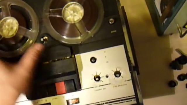 Комета-209 катушечный магнитофон Reel tape recorder KOMETA 209 смотреть онлайн