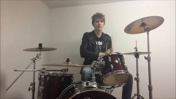 Ramones - Blitzkrieg Bop (Drum Cover)