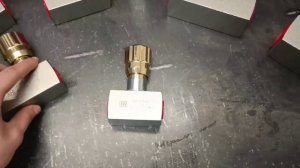 Дроссель или Регулятор потока жидкости