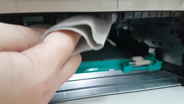 Cum se curata rola de preluare hartie la echipamentul Canon IR 1133 смотреть онлайн