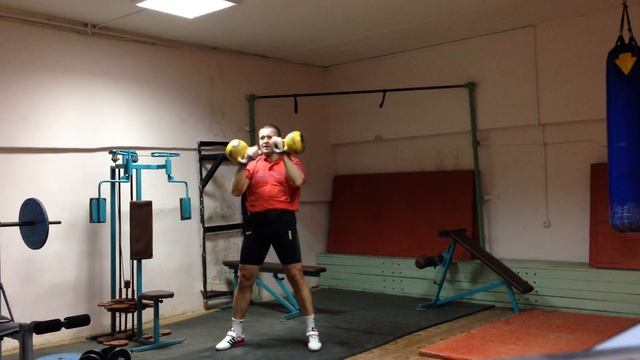 Ревин Александр. Толчок по длинному циклу 16 кг. - 205 раз смотреть онлайн