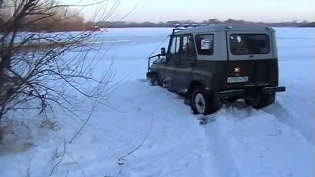 Покатушки Южный мост Уазы и Нива 3 смотреть онлайн