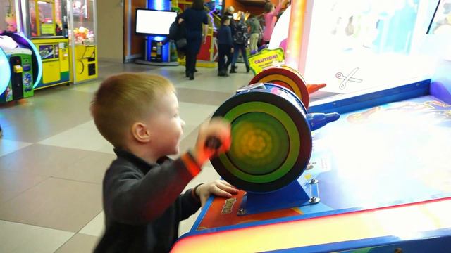 РАЗВЛЕКАТЕЛЬНЫЙ ДЕТСКИЙ ИГРОВОЙ ЦЕНТР С АРТЁМОМ#2 Entertainment for Children Play Center with Artem смотреть онлайн